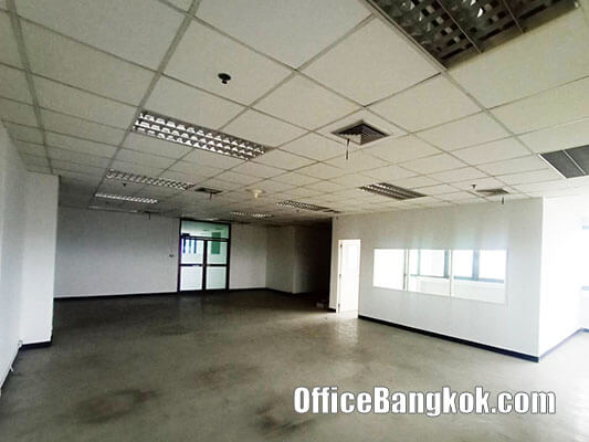 Office for Rent with Partly Furnished 134 Sqm on Bangna