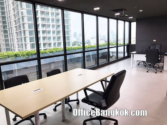 Rent furnished Office on New Petchburi Road