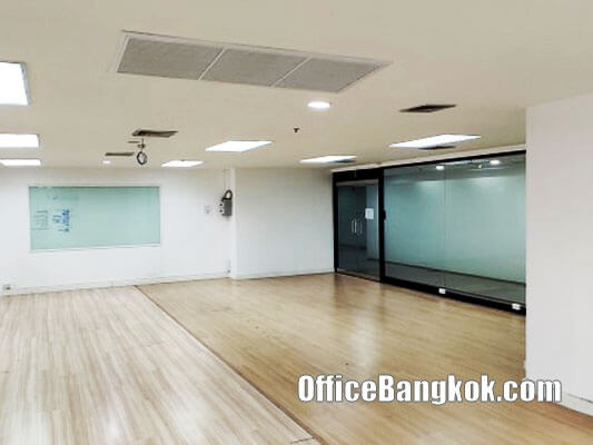 Partly Furnished Office Space for rent 200 Sqm close to Phaya Thai BTS Station