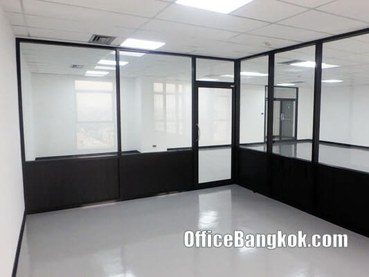 Rent Office close to Suthisarn MRT Station