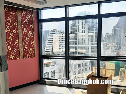 Rent Office with Partly Furnished 185 Sqm on Surawong Area