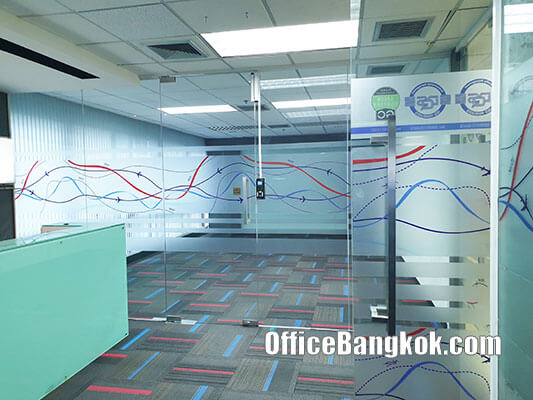 Rent Office with Partly Fitted Space 300 Sqm on Chatuchak, Vibhavadi Rangsit Road