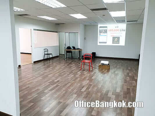 Office Space for Rent on Ratchadapisek close to Sutthisan MRt Station