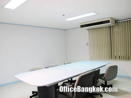 Cheap Office Space for Rent with Fully Furnished on Surawong