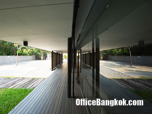 Stand Alone of Modern Office for Rent in Bangkok on Bangna Area