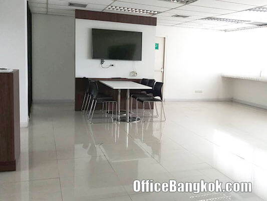 Office Space for Rent on Ratchadapisek Road near Thailand Cultural Centre