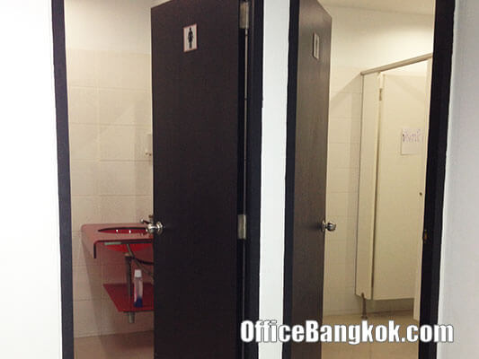 Cheap Office for Rent with Partly Furnished at SSP Tower 1 Ekamai