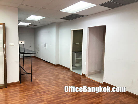 Office Space For Rent With Partly Furnished On Asoke Area 400 Sqm Close To Phetchaburi MRT Station