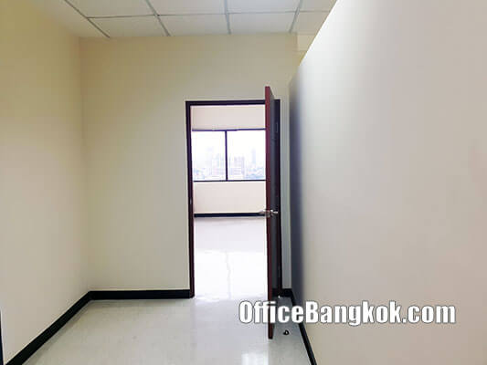 Partly Furnished Office For Rent On Asoke Space 60 Sqm Close To Phetchaburi MRT Station