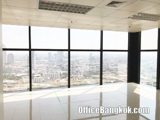 Rent Office With Partly Furnished Space 318 Sqm Close To BTS Krung Thonburi Station