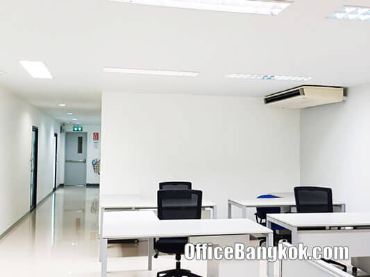 Rent Office With Partly Furnished 510 Sqm On New Petchburi Road