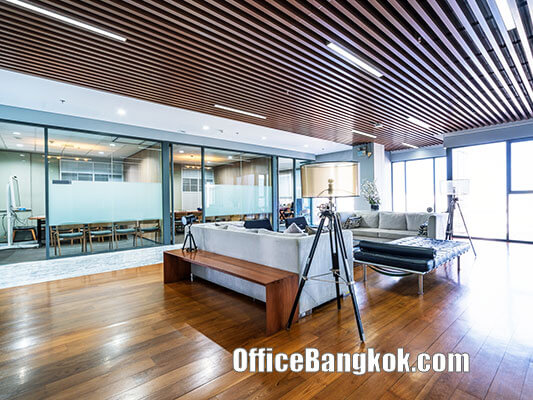 Office For Rent With Partly Furnished 310 Sqm Close To Sanam Pao BTS Station