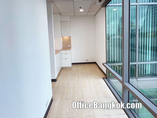 Office Space For Rent With Partly Furnished On Wireless Road 210 Sqm Close To  Phloen Chit BTS Station