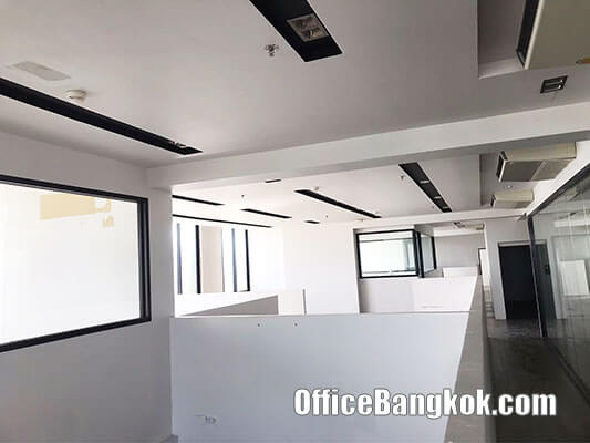 Office for Rent with Partly Furnished on Ladprao Area Space 270 Sqm Close to Phahon Yothin MRT Station