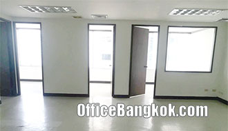 Rent Office with Partly Furnished Size 86 Sqm on Silom Close to Chong Nonsi BTS Station