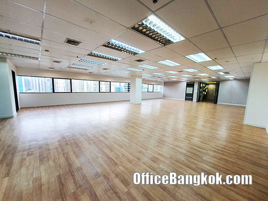 Rent Office With Partly Furnished Space 350 Sqm Close To Asoke BTS Station
