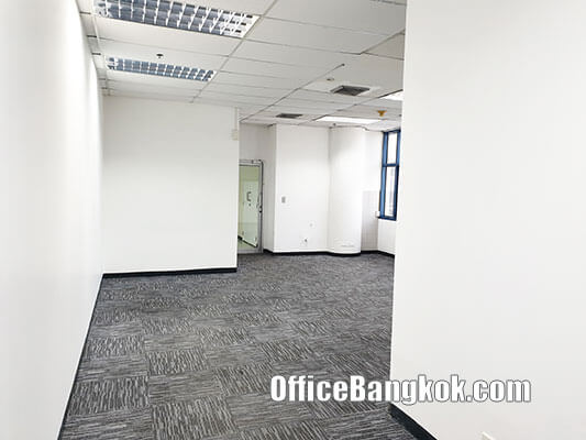 Rent Office On Sukhumvit With Partly Furnished 90 Sqm Close To BTS Asoke Station