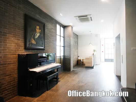 Home Office 6 Storey for rent at Ekamai, Sukhumvit 63.
