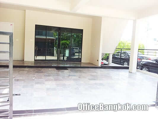 Home Office for rent at Chaloem Phrakiat Ratchakan Thi 9