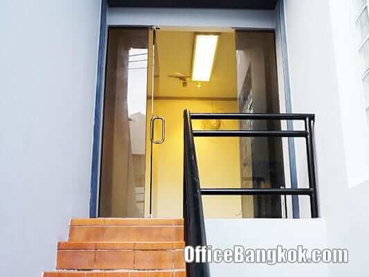 Rent Furnished Home Office near Phrakhanong BTS Station