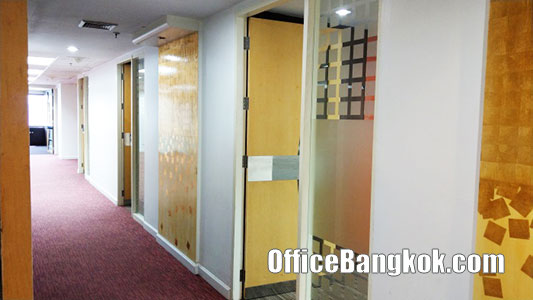 Rent Office 225 Sqm Close to Asoke BTS Station