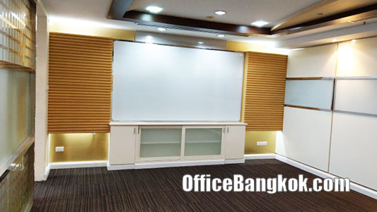 Rent Office 225 Sqm Close to Asoke BTS Station