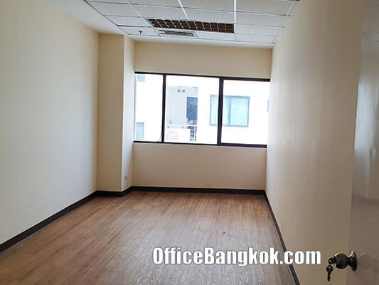 Rent Office with Partly Furnished on Asoke near MRT Phetchaburi Station Sapce 190 Sqm