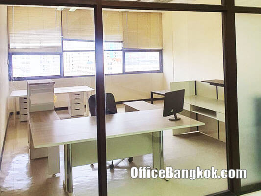 Small Office Space for Rent 30 Sqm on Asoke near MRT Phetchaburi Station