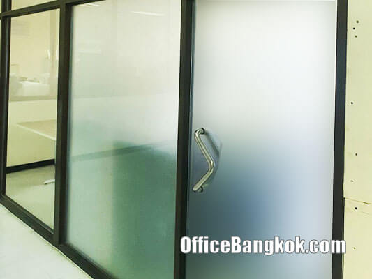 Small Office Space for Rent 30 Sqm on Asoke near MRT Phetchaburi Station