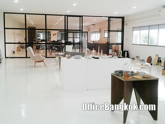 Rent Office Space with Partly Furnished 360 Sqm on Bang Phli - Bangna Km 16