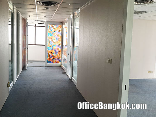 Rent Office Space with Partly Furnished close to Phayahtai BTS Station