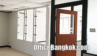 Rent Office with Partly Furnished 110 Sqm near Phayathai BTS Station