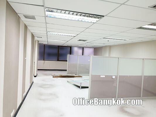 Furnished Office Space for Rent 130 Sqm close to Phloen Chit BTS Station