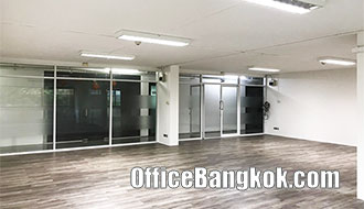 Office for rent with Partly Furnished 100 Sqm close to Phahon Yothin MRT Station