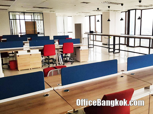 Rent Office with Partly Furnished on Ratchada Road close to Thailand Cultural Centre MRT Station