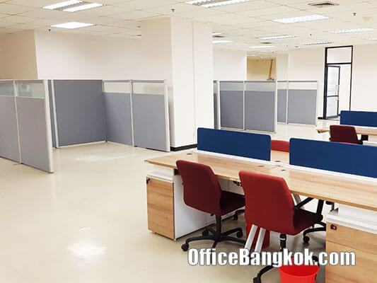 Rent Office with Partly Furnished on Ratchada Road close to Thailand Cultural Centre MRT Station