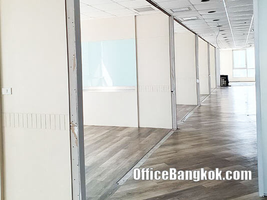 Rent Office with Partly Furnished on Sathorn near Chong Nonsi BTS Station