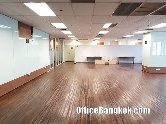 Rent Office with Partly Furnished on Silom 350 Sqm Close to Sala Daeng BTS Station