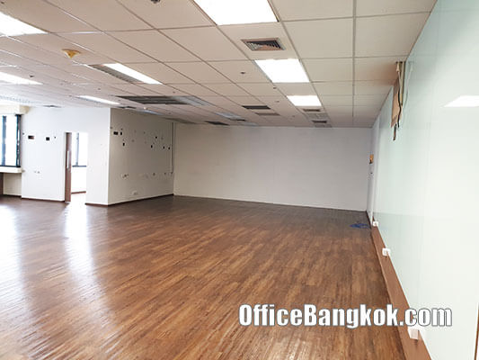 Rent Office with Partly Furnished on Silom 350 Sqm Close to Sala Daeng BTS Station