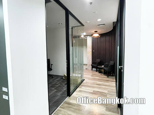 Rent Small Office with Partly Furnished 90 Sqm close to Asoke BTS Station