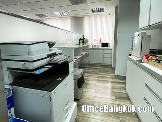 Rent Small Office with Partly Furnished 90 Sqm close to Asoke BTS Station