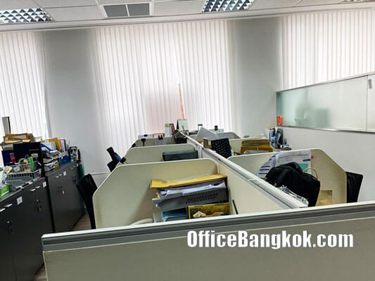 Rent Small Office with Partly Furnished 90 Sqm close to Asoke BTS Station