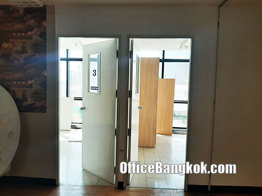 Rent Office with Partly Furnished 185 Sqm on Surawong Area