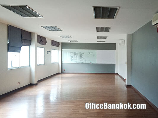 Taisin Square Building 2 - Office Space for Rent on Sukhumvit Area nearby Phra Khanong BTS Station.