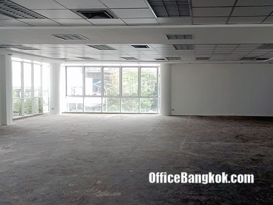 Taisin Square Building 1 - Office Space for Rent on Sukhumvit Area nearby Phra Khanong BTS Station.