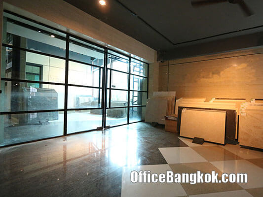 Rent Office with Partly Furnished on New Petchburi Road