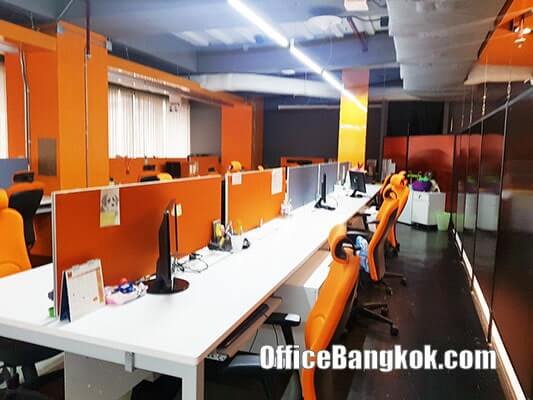 Rent Office with Partly Furnished on Asoke near Phetchaburi MRT Station