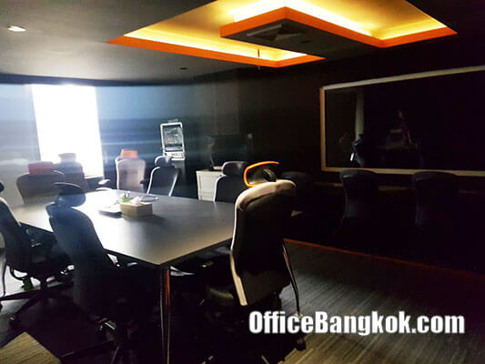 Rent Office with Partly Furnished on Asoke near Phetchaburi MRT Station