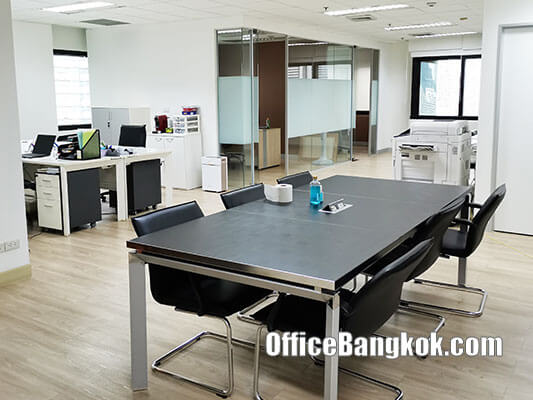 Rent Office with Partly Furnished on Silom Near BTS Station