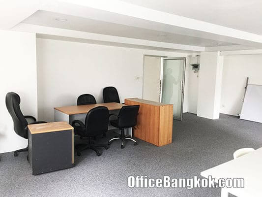 Rent Office with Partly Furnished on Sathorn near Chong Nonsi BTS Station